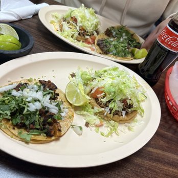 Mariachi's Tacos - Mexican Near Me - Des Plaines, Illinois