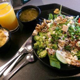 I was so glad to eat this plate of greens! Delicious soups, too. I was so glad to eat this plate of greens! Delicious soups, too.