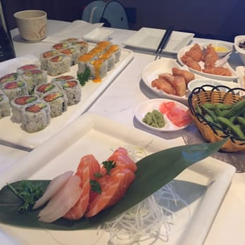 Makimono - Huuuuuge rolls. Sashimi during lunch! - Japanese Near Me - Pickering, Ontario