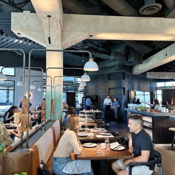 Saizon - Inside - New American Near Me - Fresno, California