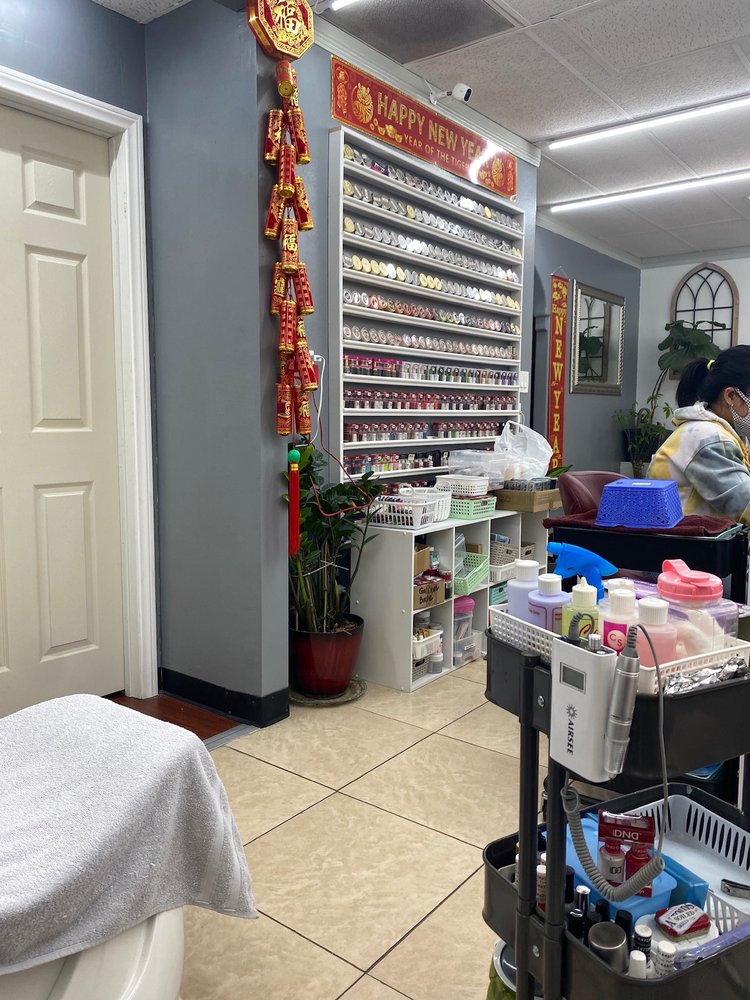 Ze Nail & Spa