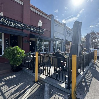 Downtown Stuart - Local Flavor Near Me - Stuart, Florida Downtown Stuart - Local Flavor Near Me - Stuart, Florida