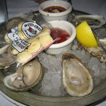 Old Ebbitt Grill - 1/2 dozen oysters - Bars Near Me - Washington, DC, District of Columbia