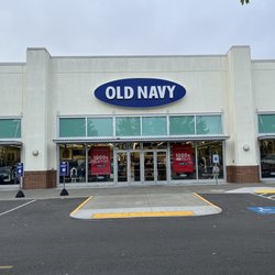 Old Navy - Entrance