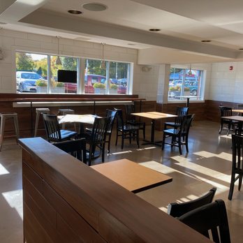Sal's Pizza - a restaurant with tables and chairs - Pizza Near Me - Chelmsford, Massachusetts