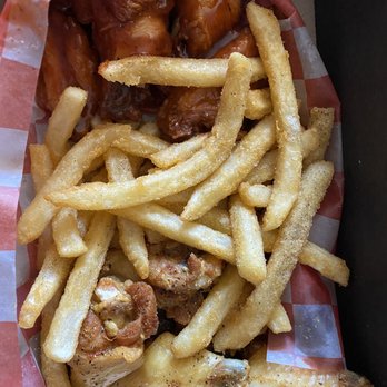 Wing Snob - Jamaican Jerk and Lemon Pepper with season french fries - Chicken Wings Near Me - Forney, Texas Wing Snob - Jamaican Jerk and Lemon Pepper with season french fries - Chicken Wings Near Me - Forney, Texas