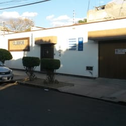 Clínica Doctores Pombo - Fachada