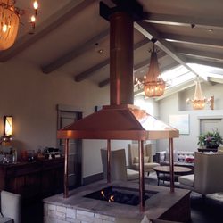 The Spa at Bernardus Lodge - Relaxation lounge with fire place
