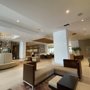 Hyatt Place Pasadena - Lobby - Hotels Near Me - Pasadena, California