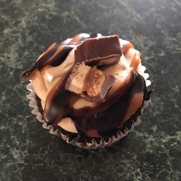 Snickers cupcake Snickers cupcake