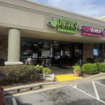 Perks Coffee - Outside seating - Coffee & Tea Near Me - Atlanta, Georgia
