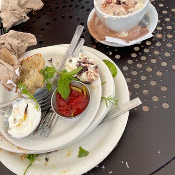 Urth Caffe - Coffee & Tea Near Me - Laguna Beach, California Urth Caffe - Coffee & Tea Near Me - Laguna Beach, California