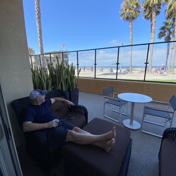 Ocean Park Inn - Beachfront patio - San Diego, CA