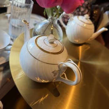 Pluma Lounge - Saturday afternoon tea - Lounges Near Me - St. Petersburg, Florida