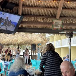 Lunch at Longboards Oceanfront Grille - LIVE music! Lunch at Longboards Oceanfront Grille - LIVE music!