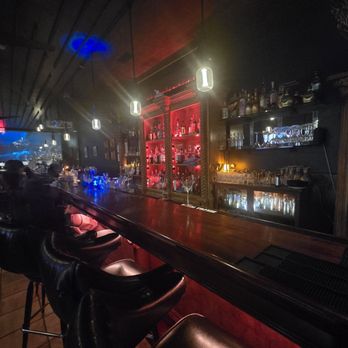 Yana's Speakeasy - Bar - Cocktail Bars Near Me - Highland Park, Illinois Yana's Speakeasy - Bar - Cocktail Bars Near Me - Highland Park, Illinois