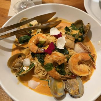 Ona Restaurant & Lounge - Ona Pasta - Seafood Near Me - Yachats, Oregon Ona Restaurant & Lounge - Ona Pasta - Seafood Near Me - Yachats, Oregon
