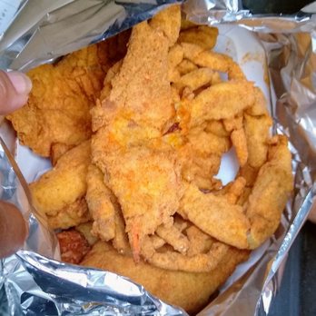 Captain's Kitchen - Softshell crab, grouper, oysters and scallops - Seafood Near Me - Atlantic Beach, North Carolina