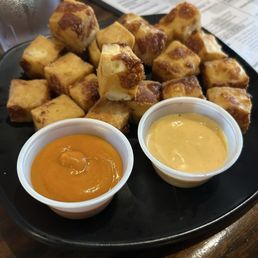 Cheese Curds with sriracha mayo