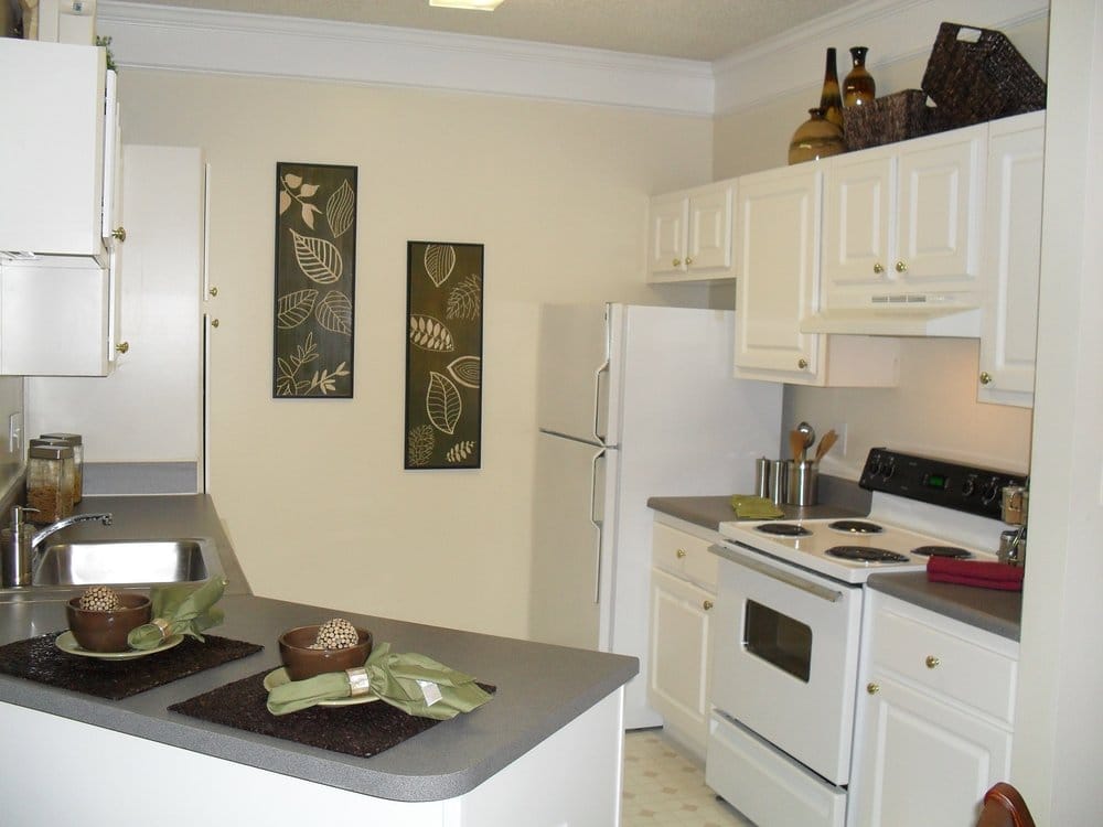 THE COLUMNS AT PAXTON LANE Updated May 2024 4305 Paxton Ln SW