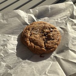 SongBird - Salted dark chocolate chip cookie