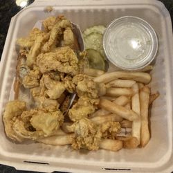 J P's Restaurant Pub - Fried clam roll