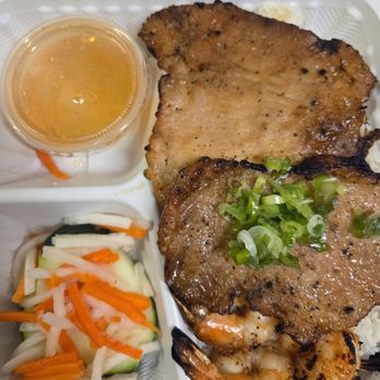 Cát Sang - C4. Com Tam Suon Nuong / Pork Chops with Broken Rice - Vietnamese Near Me - Kent, Washington