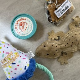 Ice cream from mudbay and birthday treats