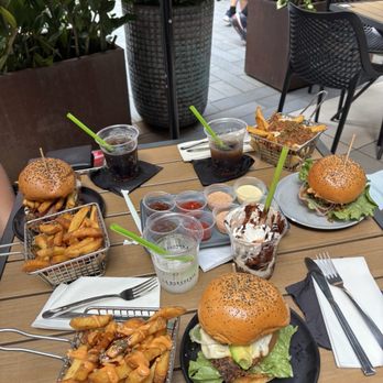 La Burguesía - el DF, sen2k, la royal - Burgers Near Me - San Juan, Puerto Rico