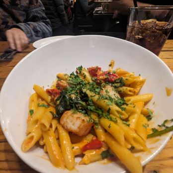 Sauce on the Blue - Penne alla vodka with scallops - lots of parsley on here just a warning! - Pizza Near Me - Silverthorne, Colorado Sauce on the Blue - Penne alla vodka with scallops - lots of parsley on here just a warning! - Pizza Near Me - Silverthorne, Colorado