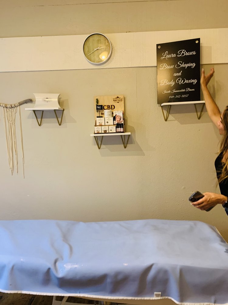 LAURA BROWS Updated August 2024 1854 S Coast Hwy, Laguna Beach, California Eyebrow