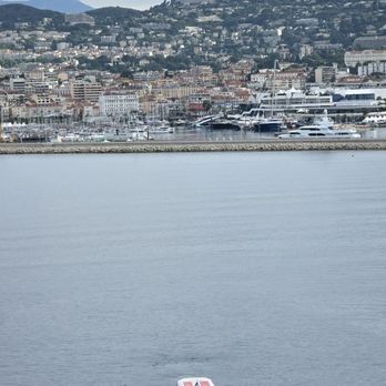 Port de Cannes - Port de Cannes is a tender port - Landmarks & Historical Buildings Near Me - Cannes, 01