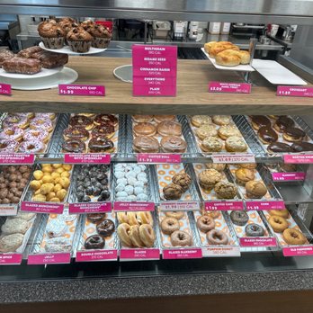 Dunkin' - Donuts Near Me - Waterbury, Connecticut