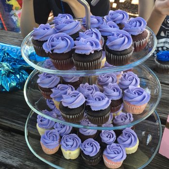 Gigi's Cupcakes Bee Cave - Cupcakes Near Me - Bee Cave, Texas Gigi's Cupcakes Bee Cave - Cupcakes Near Me - Bee Cave, Texas