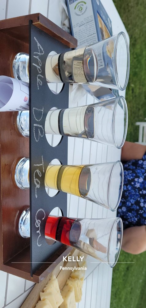 Social spots from Fero Vineyards