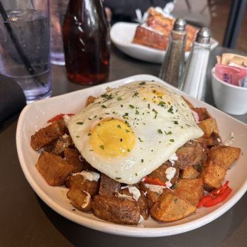 Easy Like Sunday - Short Rib Hash - Breakfast & Brunch Near Me - Baltimore, Maryland