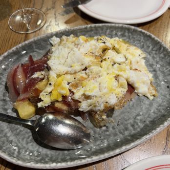 Tapeo - Tapas/Small Plates Near Me - Barcelona, B