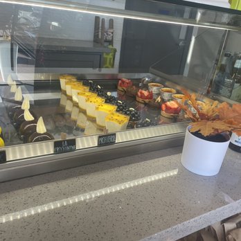 La Croquantine de matthieu - Desserts - Bakeries Near Me - Doral, Florida