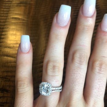 Le's O Nails - Nail Salons Near Me - Oxnard, California