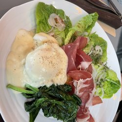Café Evald - Eggs Benedict