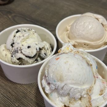 Get Coned - ICE CREAM Oreos 'n Scream Whorchata Birthday Cake - Ice Cream & Frozen Yogurt Near Me - Mission Viejo, California