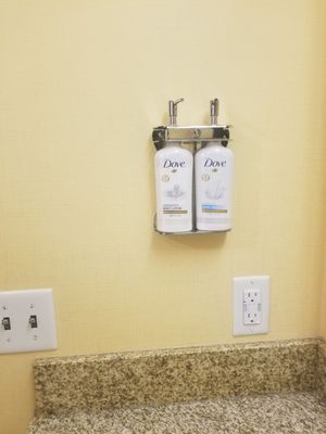 Holiday Inn Express & Suites Dickson City - Scranton - Image 4