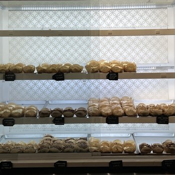 Cameo Cakery and Cafe - Bakeries Near Me - Richmond, Virginia