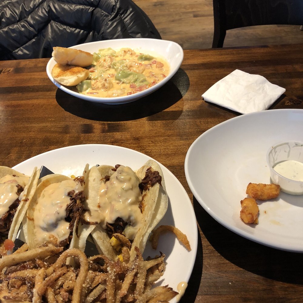 Outboards Bar & Grill - New American Near Me - Tomahawk, Wisconsin