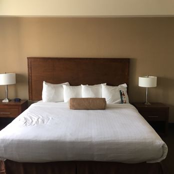 Hotel 540 - Junior Suite - King Bed - Venues & Event Spaces Near Me - Kamloops, British Columbia