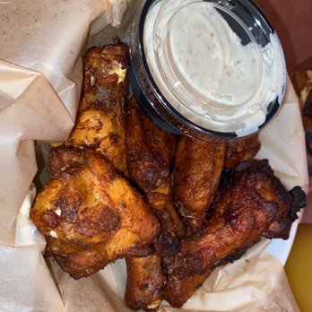 Backyard Brewery - Smoked wings (Ain't nothin but a chicken wing) - Breweries Near Me - Manchester, New Hampshire Backyard Brewery - Smoked wings (Ain't nothin but a chicken wing) - Breweries Near Me - Manchester, New Hampshire