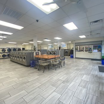 Mixson Laundromat - Store Front - Laundromat Near Me - North Charleston, South Carolina Mixson Laundromat - Store Front - Laundromat Near Me - North Charleston, South Carolina