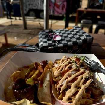 Rollin Smoke BBQ - Pork belly taco & Player's Pie - Barbeque Near Me - Austin, Texas