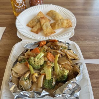 Wendill's Chicken House - 27B. Pad See Ew 1. Fried Shrimp Rolls Taquitos - Thai Near Me - Arleta, California Wendill's Chicken House - 27B. Pad See Ew 1. Fried Shrimp Rolls Taquitos - Thai Near Me - Arleta, California