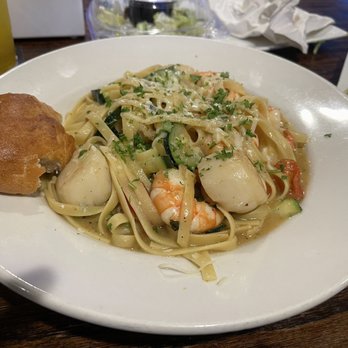 Shannon's Pub & Grille - Shrimp and Scallop Scampi. Delicious! I took half of it home!! - Pubs Near Me - Baltimore, Maryland Shannon's Pub & Grille - Shrimp and Scallop Scampi. Delicious! I took half of it home!! - Pubs Near Me - Baltimore, Maryland